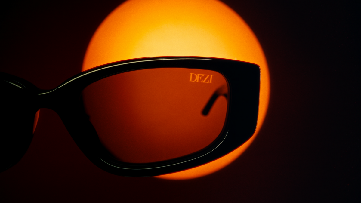 "DEZI" - FASHION SPEC
