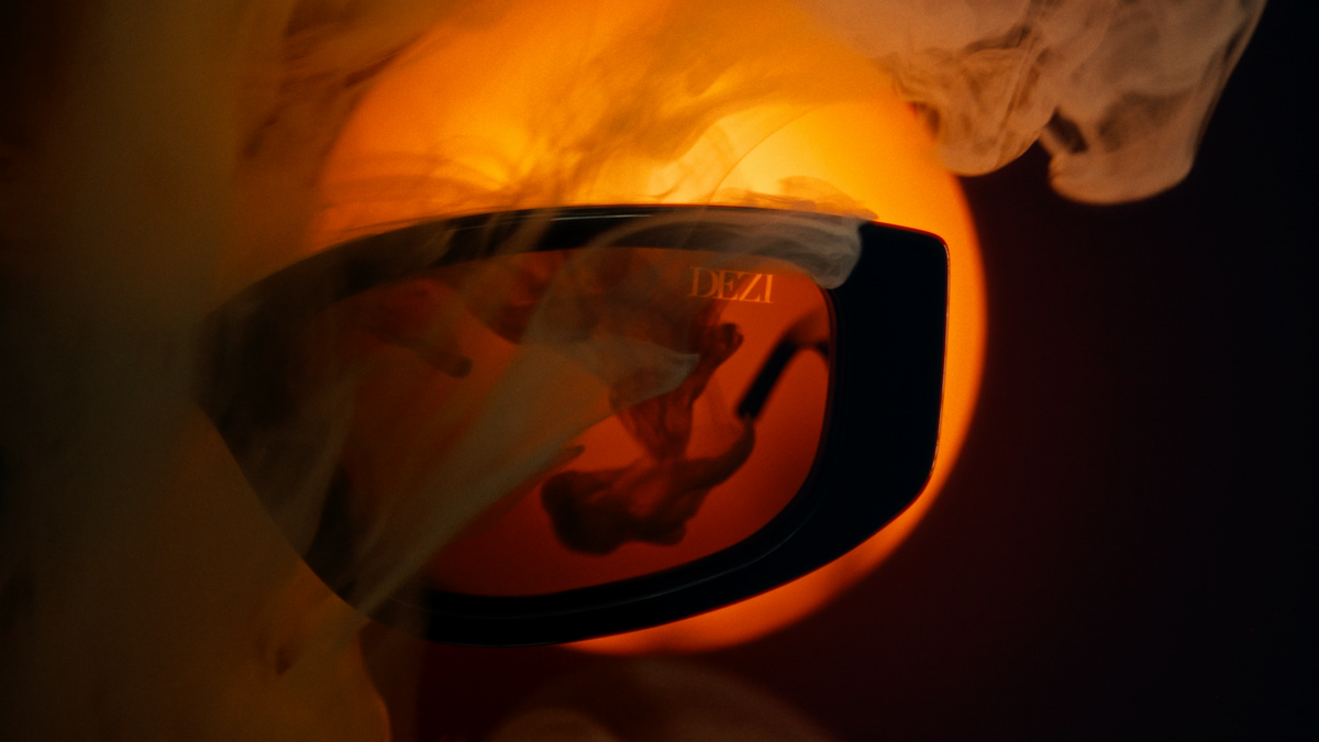 "DEZI" - FASHION SPEC
