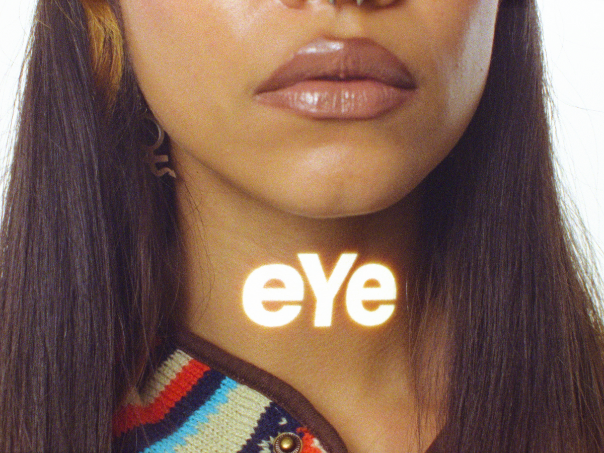 "SEEING DOUBLE" JUNYA WANTANABE - FASHION SPEC (16MM)