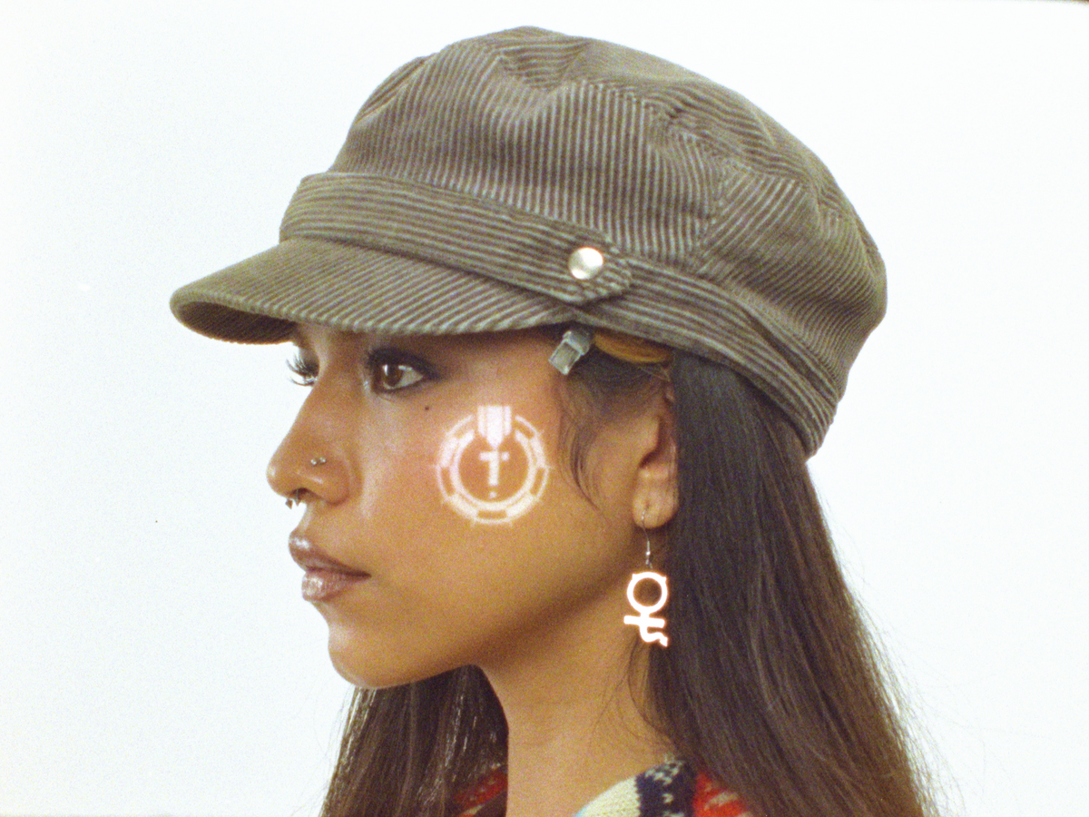 "SEEING DOUBLE" JUNYA WANTANABE - FASHION SPEC (16MM)