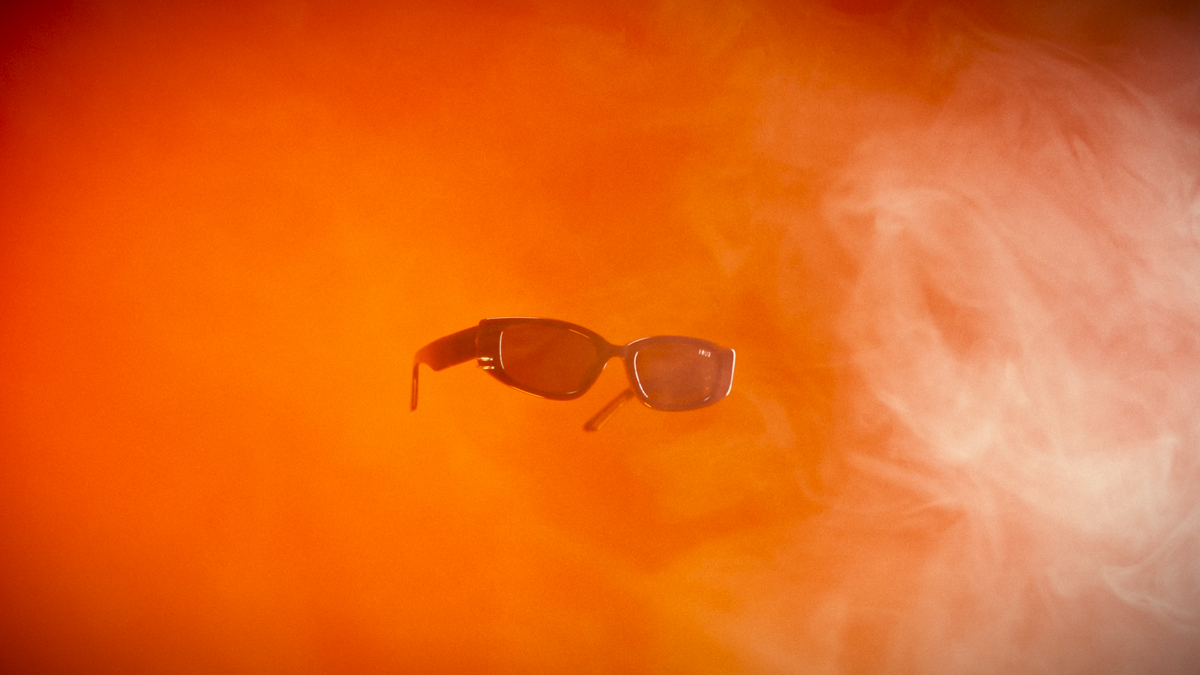 "DEZI" - FASHION SPEC